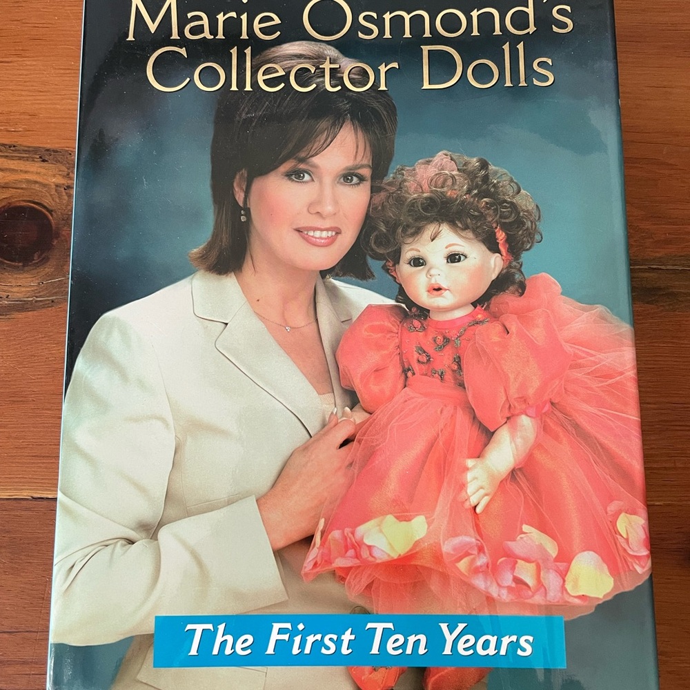 Marie Osmond's Collector Dolls Book